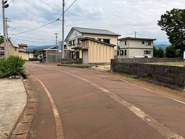 前面道路-1