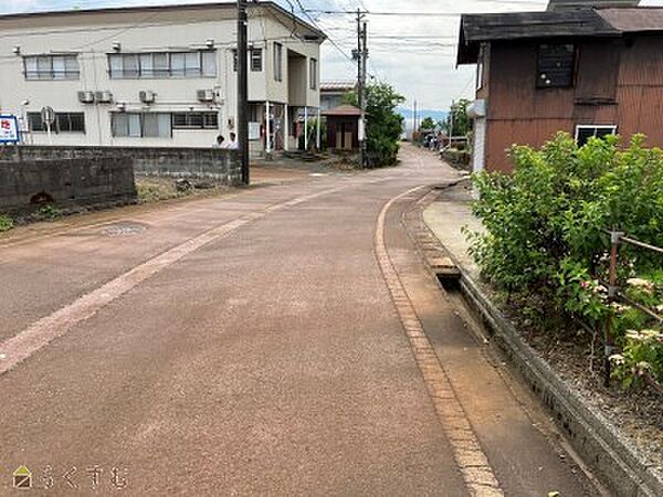 前面道路-2