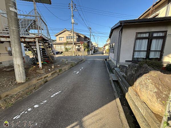前面道路を含む現地