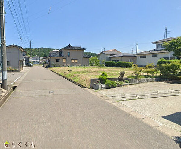 前面道路を含む現地