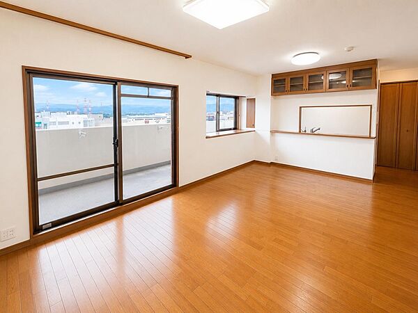 13.5帖のリビング　廊下・LD・玄関リフォーム95.8万円