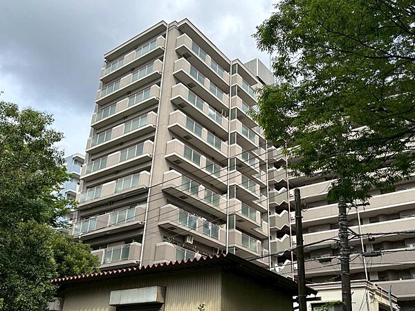 建物外観2.JPG