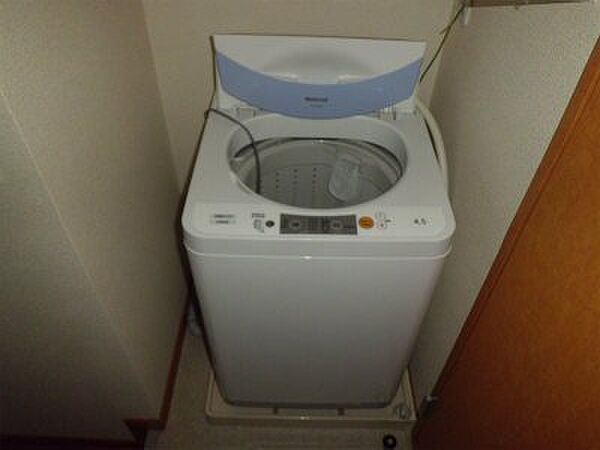 画像18:洗濯機。