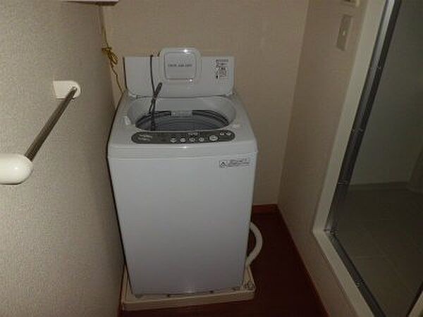 画像14:洗濯機。