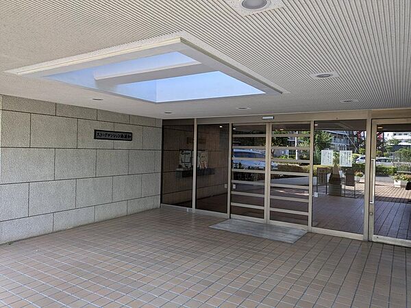 apartment 埼玉県蕨市北町５丁目12-35
地図を見る