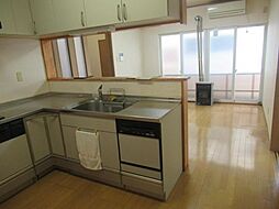 千富町1丁目　売家 7LDKのリビング/ダイニング