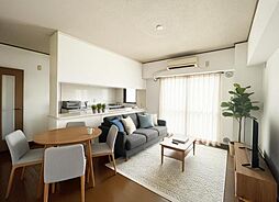 イルマニューロフト 3LDKのリビング/ダイニング