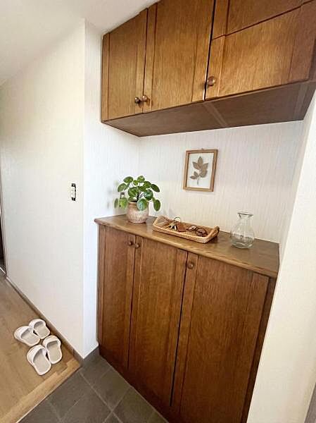 ■玄関はおうちの顔と言われます。素敵な玄関でお客様をお迎えください。（家具等はCGです）