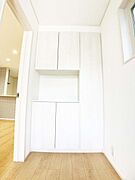 ■天井まであるシューズボックスは収納力あり。玄関をスッキリさせたいと悩んでいた方にぴったり♪