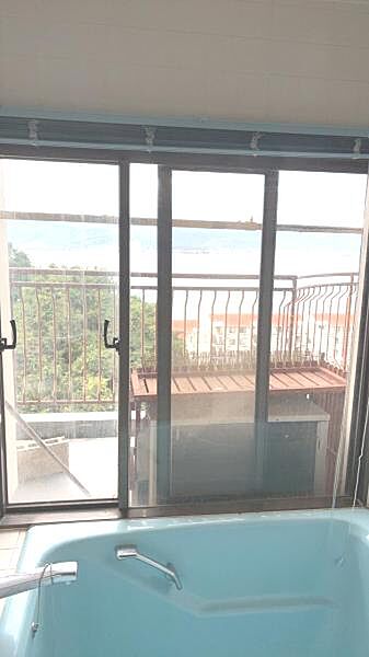 浴室から広がる浜名湖の景色。毎日のバスタイムが特別に。
