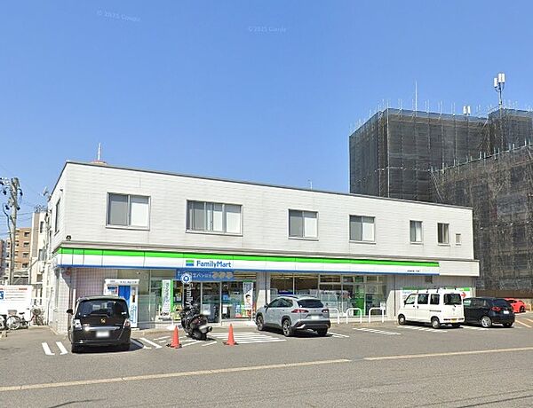 ファミリーマート 昭和塩付通一丁目店　徒歩約4分