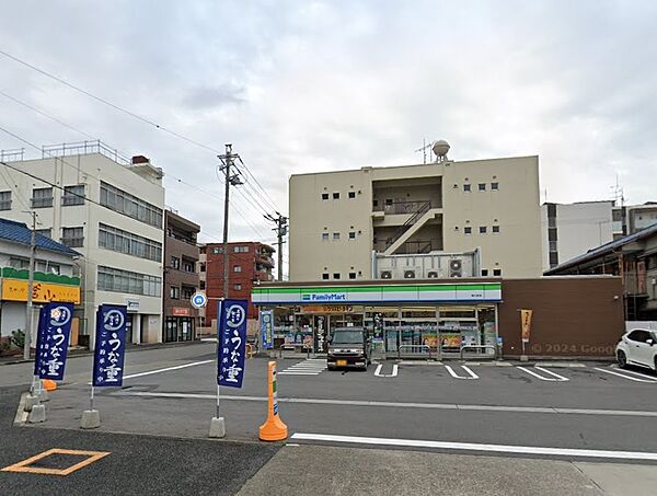 徒歩約3分