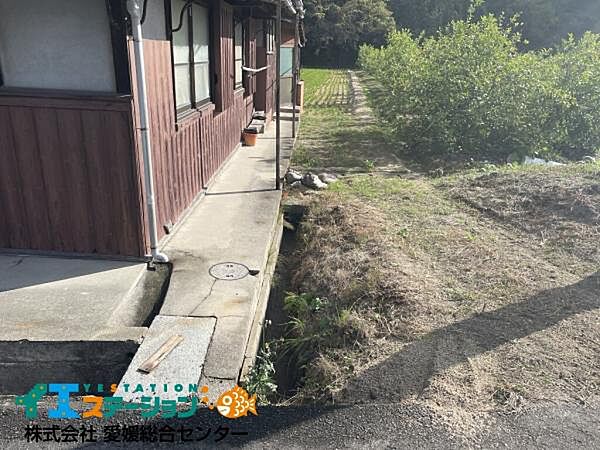 右側境界です