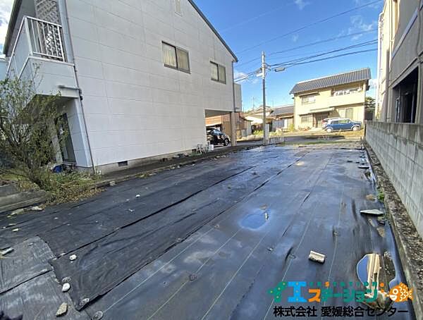 東側からの外観です。