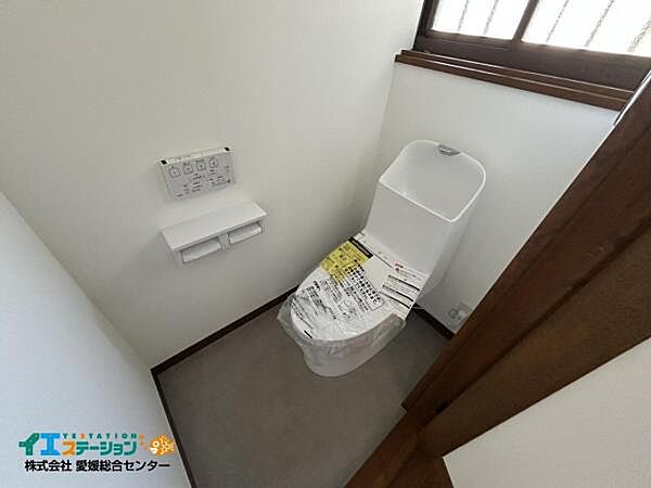 床や便器のお手入れがしやすい形状のため、日々のお掃除が短時間で終わり綺麗に保てます。