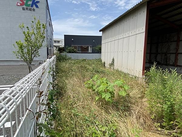 奥に広がる南北の敷地2