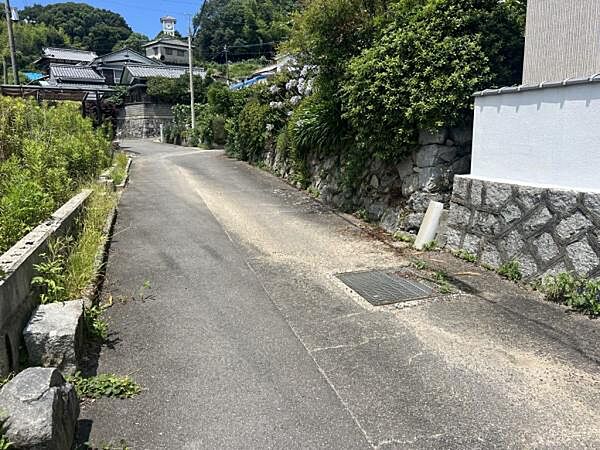 前面道路　北東側から