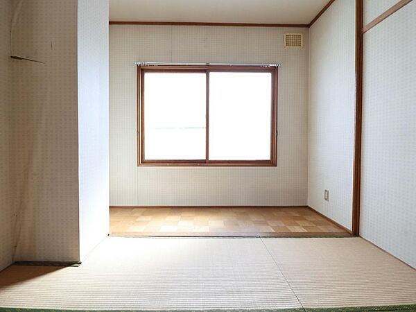 detached 北海道北見市田端町9-15
地図を見る