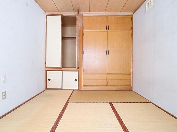 detached 北海道北見市田端町9-15
地図を見る