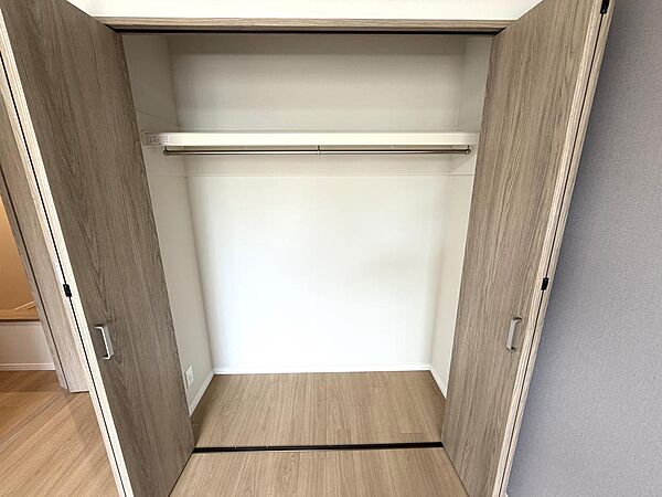洋室7.3帖　クローゼット