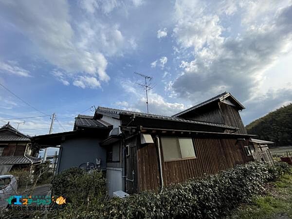 建物（右側）