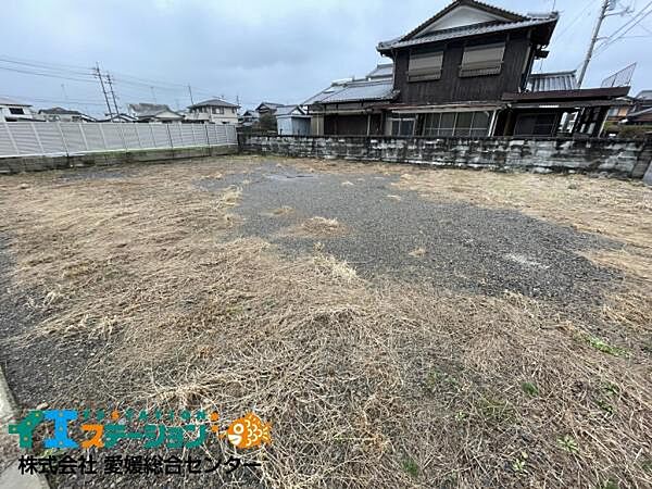 敷地内