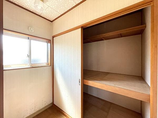 2階ホール収納