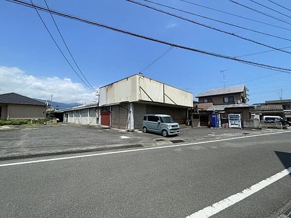外観全景　南東から