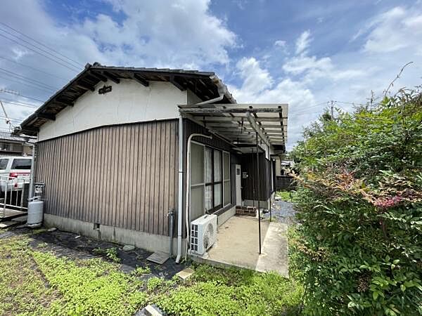 外観全景　南西から