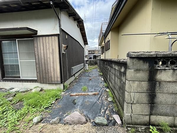 隣地境界　東側