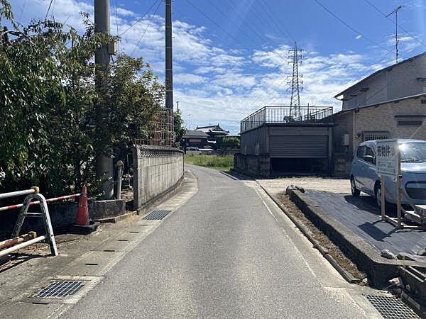 西から東