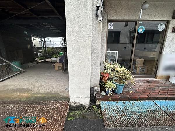 裏手の写真館さんとの境界