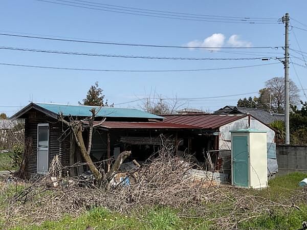 現状上物あり、更地渡し予定