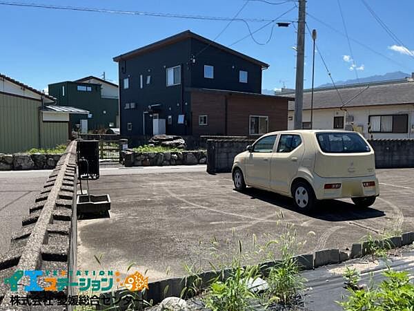 北西からの外観です。