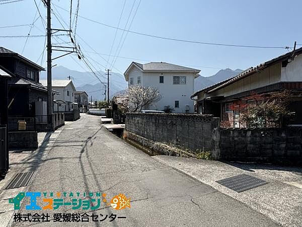 北から
