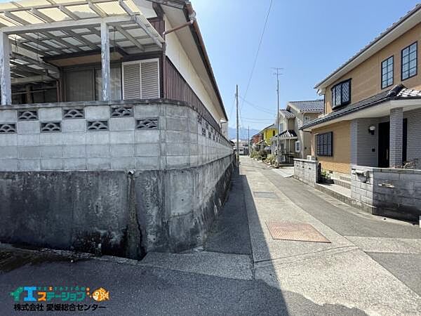 西側道路