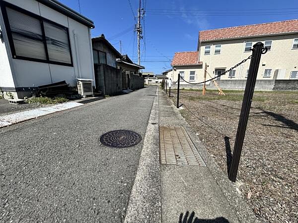前面道路の水路