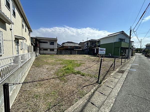 北東から