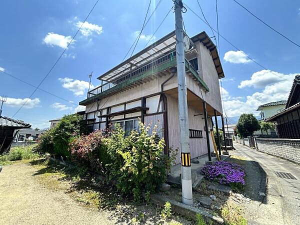 北西側から全景