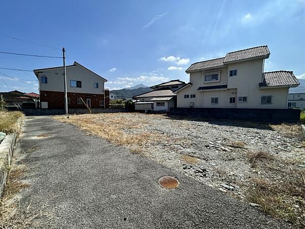 北西から対象地