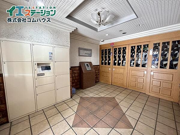 好きな時間にいつでも荷物を受取れるため、到着時間を気にして自宅で待機したり、 再配達の連絡をする手間がかかりません。 共働きなど不在が多い方、ネット通販の利用が多い方に大変便利です。