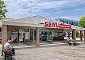 西友　鳩山ニュータウン店