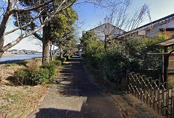 北側前面道路