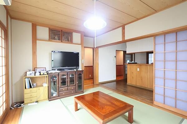 和室？：反対側から見た和室です！