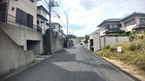 前面道路は広々6.0mです