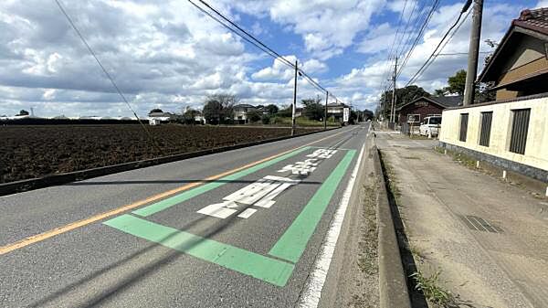 【前面道路】 前面道路は県道です