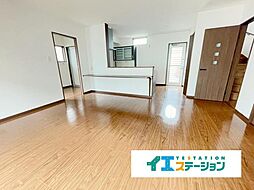 国分広瀬2丁目138番地4 4SLDKのリビング/ダイニング