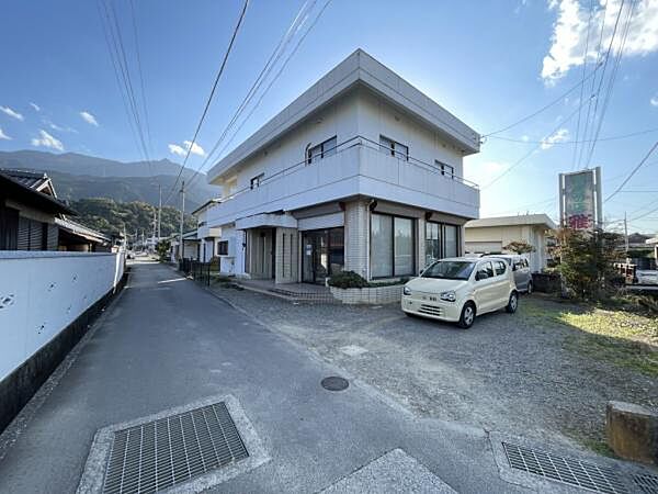 外観：338000049192