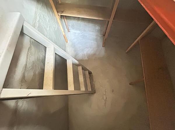 ダイニングキッチン床下収納
