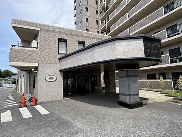 重厚感のあるエントランス